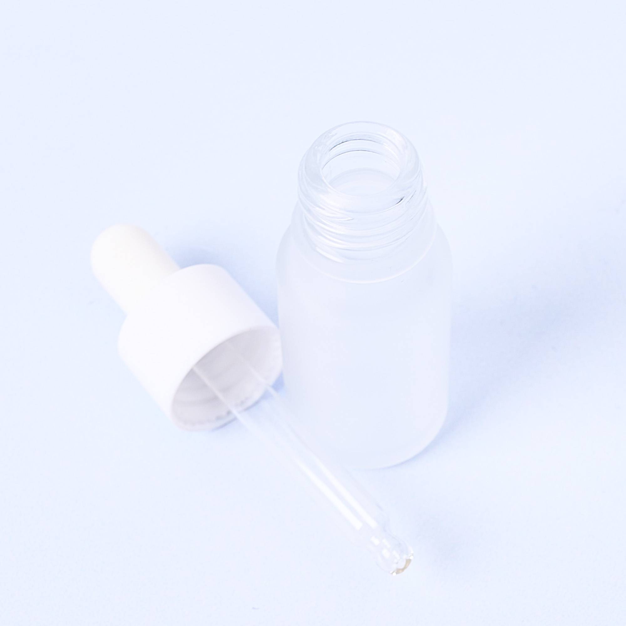 10125 10ml Frosted Dropper Bottle With White Pipette - Box of 10